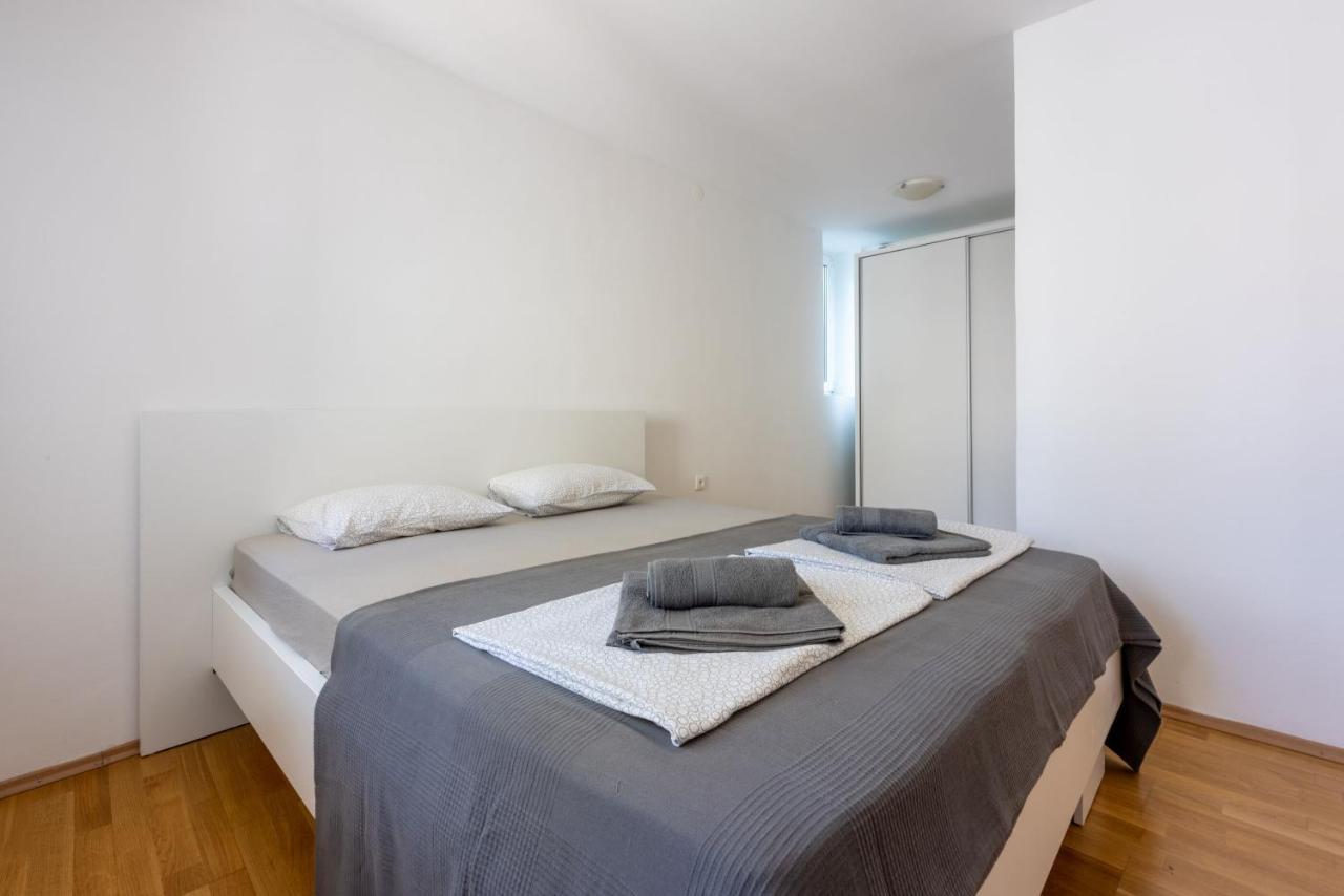 Apartment Robert 茨里克韦尼察 外观 照片