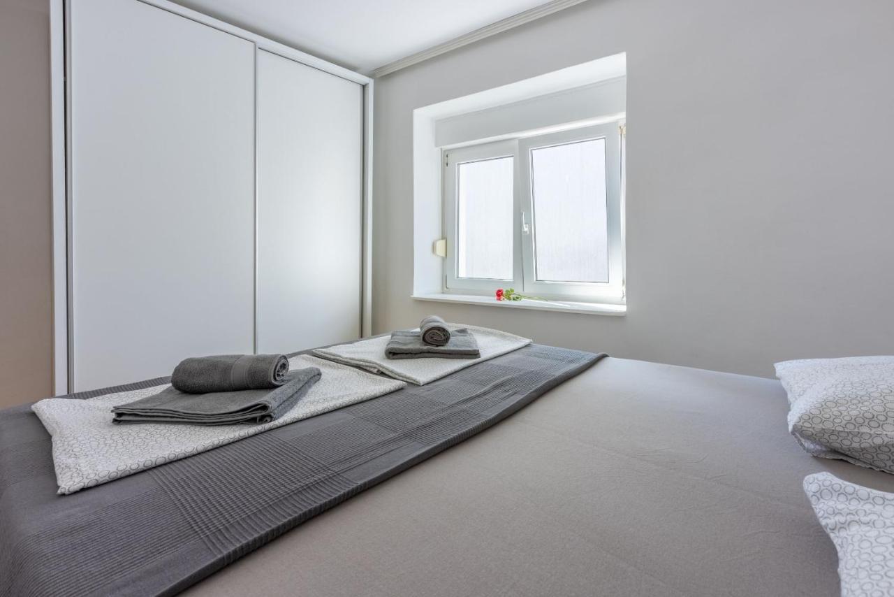 Apartment Robert 茨里克韦尼察 外观 照片